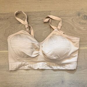 Kindred Bravely Nude/Tan Sublime Hands-Free Pumping and Nursing Bra - Like New!